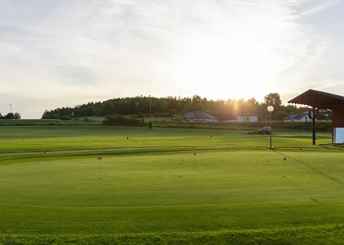 Hausschachen Hotel *